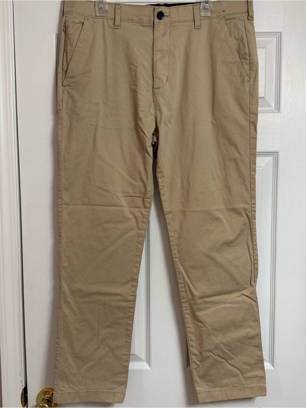 Hollister Men's Tan Chino Pants - Slim Straight Fit
